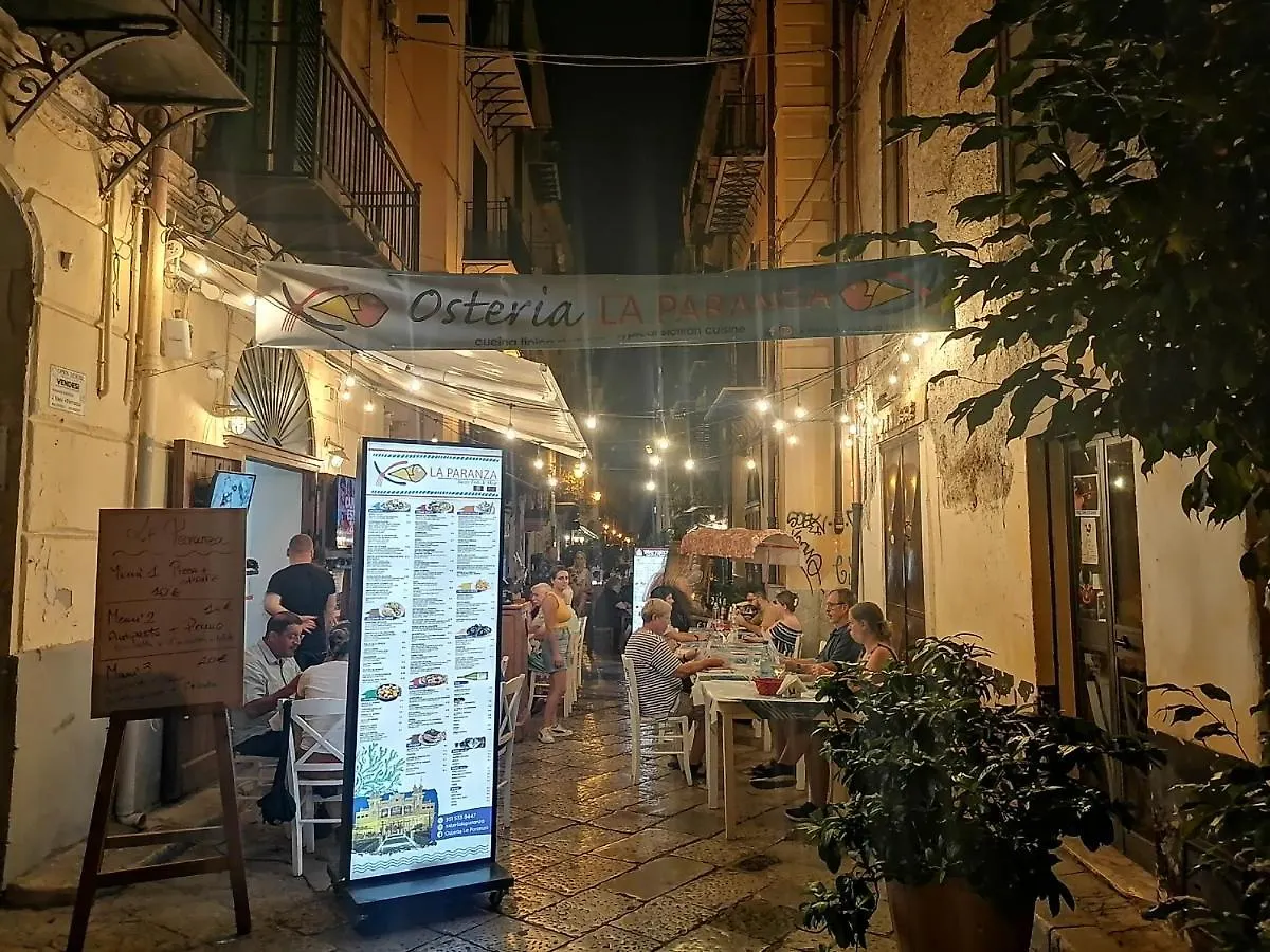 Maison d'hôtes Hotel A due passi appartament à Palerme