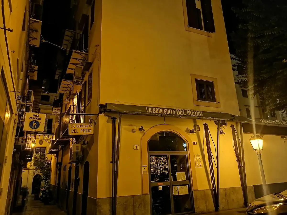 Hotel A due passi appartament à Palerme Maison d'hôtes