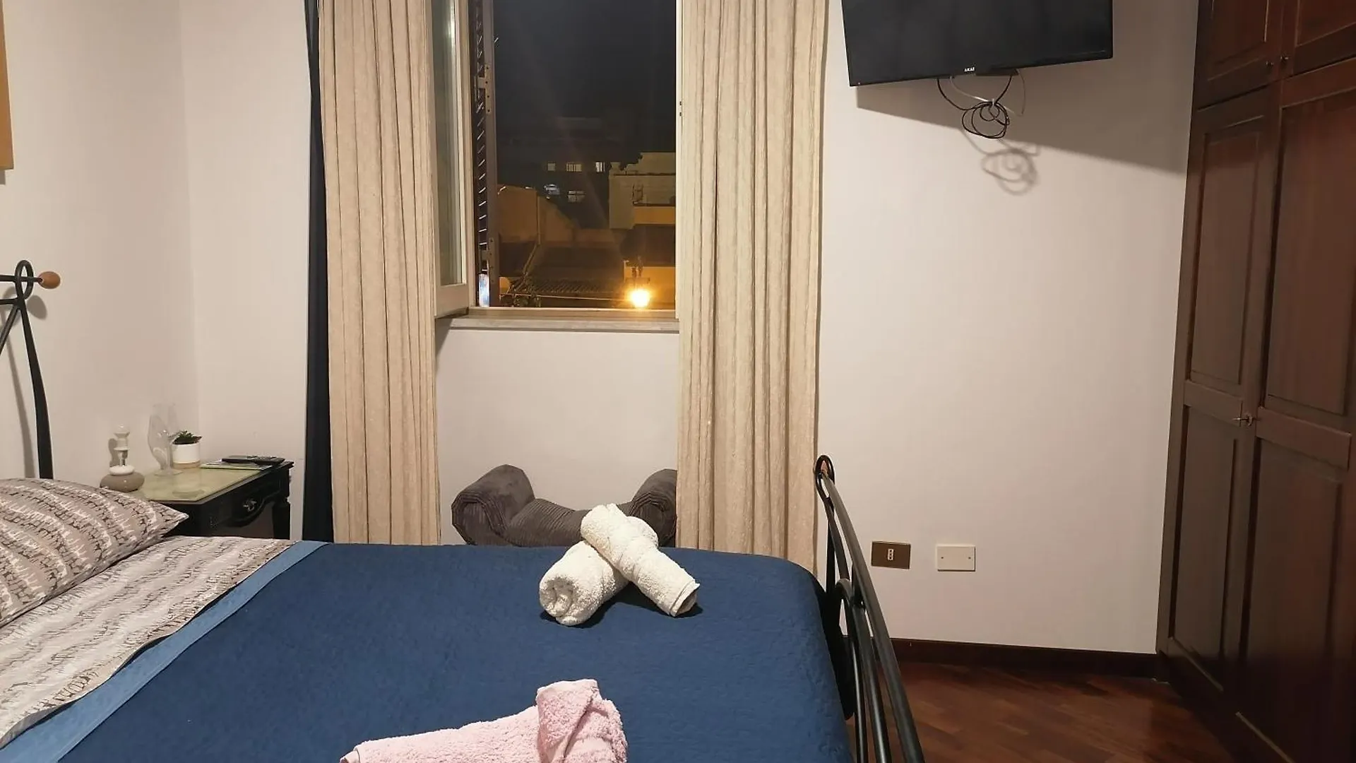 Hotel A due passi appartament à Palerme Maison d'hôtes